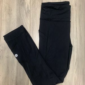 Black Lulu Lemon leggings